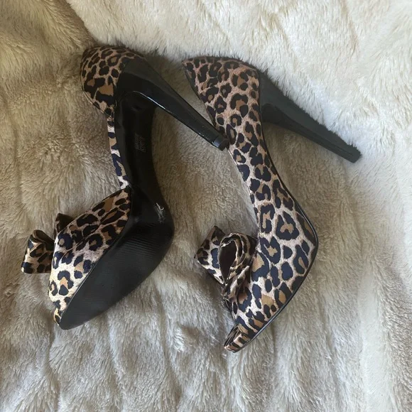 Michael leopard print peep toe heels - Picture 6 of 8